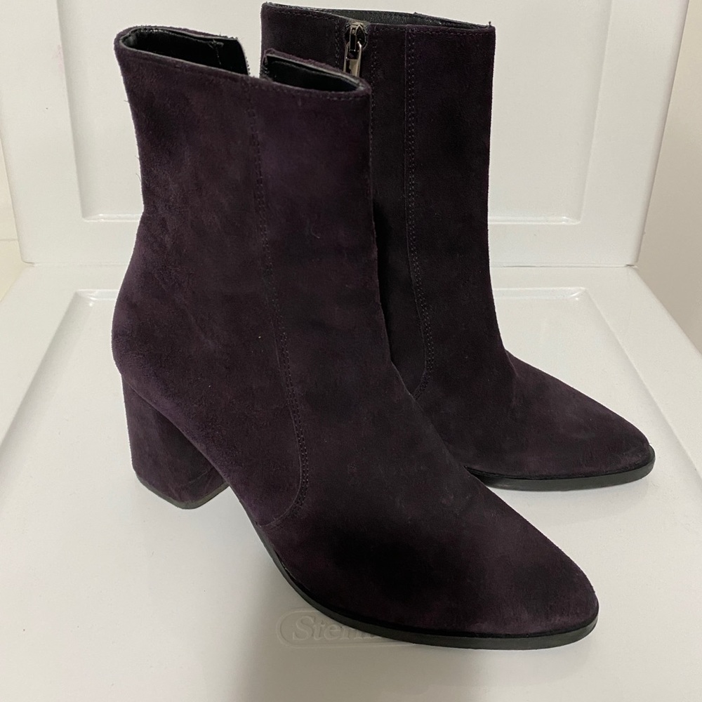 Suede Eggplant Purple ankle booties size 9.5 euro 40